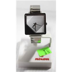 NIXON THE METRIC STAINLESS STEEL WATCH