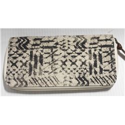 BILLABONG WOMENS CANVAS PRINT ZIPPER WALLET