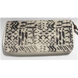 BILLABONG WOMENS CANVAS PRINT ZIPPER WALLET