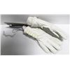 Image 1 : BURTON WOMENS WHITE FAVORITE LEATHER GLOVE