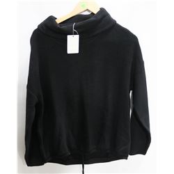 BELLA LUXX WOMENS BLACK FUNNEL PULL OVER SWEATER