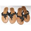 Image 1 : 2 PAIRS OF VOLCOM WOMENS THONG SANDALS