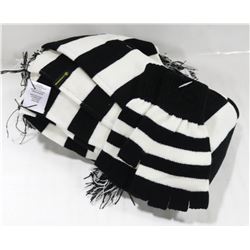 BAG OF VONZIPPER BLACK & WHITE STRIPED SCARF & MIT
