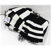Image 1 : BAG OF VONZIPPER BLACK & WHITE STRIPED SCARF & MIT