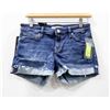 Image 1 : MAVI LADIES LOW RISE JEAN SHORTS SIZE 25.