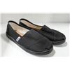Image 1 : TOMS YOUTH BLACK SHOES SZ Y4.