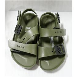 BIRKENSTOCK GREEN HARD PLASTIC SANDALS SIZE L3.