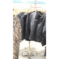 GOLDEN ROLLING CLOTHING RACK