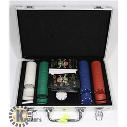 POKER SET WITH 2 DECKS OF CARDS
