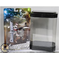 STAR WARS UNLEASHED FIGURE AND DISPLAY CASE