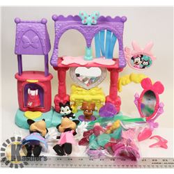 DISNEY MINNIE MOUSE PLAYHOUSE AND ACCESSORIES