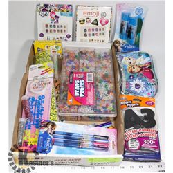 FLAT OF ASSORTED KIDS ITEMS INCLUDES: FROZEN PENS,