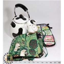 COW KETTLE WITH NEW OVEN MITTS & APRON