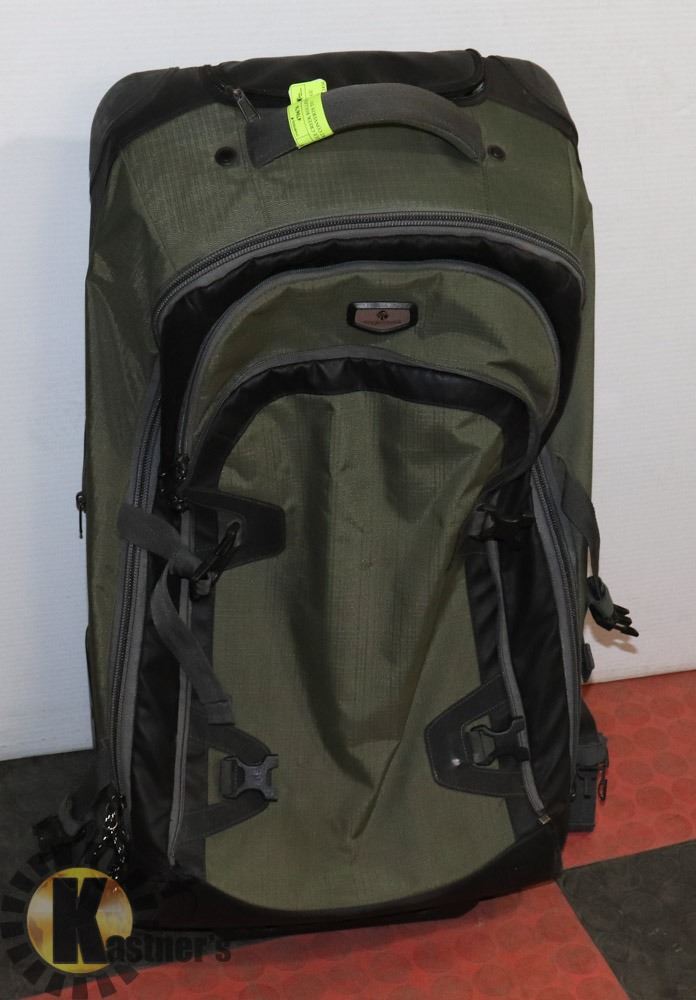 EAGLE CREEK ROLLING LUGGAGE THAT CONVERTS TO Kastner Auctions