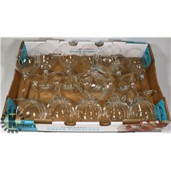 LOT OF 12 WINE GLASSES