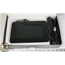 SAMSUNG DIGITAL PHOTO FRAME IN ORIGINAL BOX