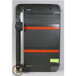 PAPER CUTTER