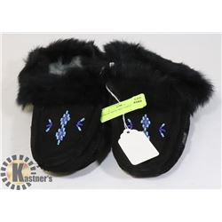 PAIR OF MENS MOCCASINS SIZE 8