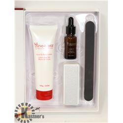 VINE VERA "THE NAIL COLLECTION" MANICURE SET