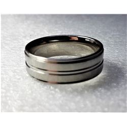 18)  STAINLESS STEEL ETCHED BAND STYLE RING