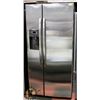 Image 1 : GE SIDE BY SIDE STAINLESS STEEL FRIDGE WITH WATER