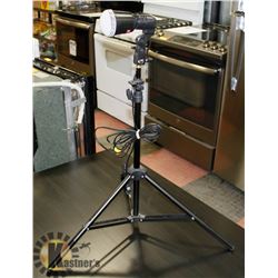 OPUS PROFESSIONAL LED FLASH LIGHT W/ TRIPOD