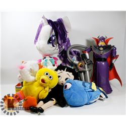 LOT OF MISCELLANEOUS PLUSHES AND TOYS:  DORI,