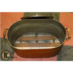 ANTIQUE COPPER BASIN WITH LID. 24 X 13 X 13