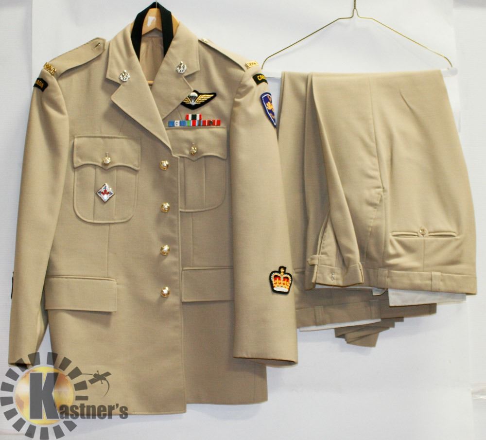 CANADIAN MILITARY UNIFORM 22 REGIMENT KHAKI.