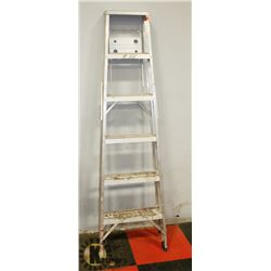 5 STEP ALUMINUM LADDER