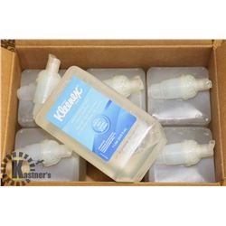 CASE WITH 6 ONE LITRE BOTTLES OF KLEENEX FOAM HAND
