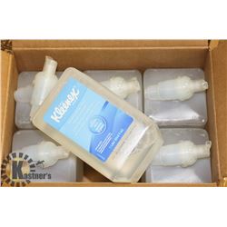 CASE WITH 6 ONE LITRE BOTTLES OF KLEENEX FOAM HAND