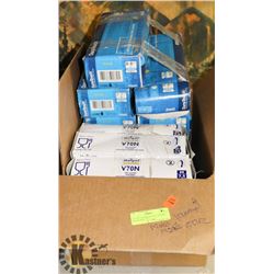 LOT WITH 4 BOXES OF NITRILE GLOVES ASSORTED SIZES
