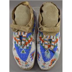 SIOUX INDIAN MOCCASINS