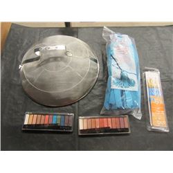 BOX WITH METAL SPLATTER SCREEN, MOP REPLACEMENT HEAD, PURSE, ETC