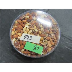 DELUXE ASSORTED NUTS (450 G) - PER TRAY