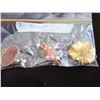 Image 1 : BAG WITH 3 ASSORTED BROOCHES
