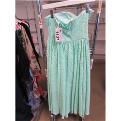 LUNA LADIES DRESS RV $230 SIZE SMALL