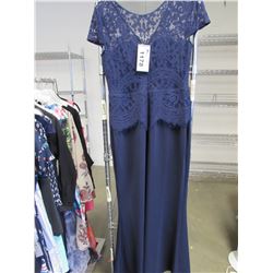 B.YOUNG EVENING GOWN RV $219 SIZE 40