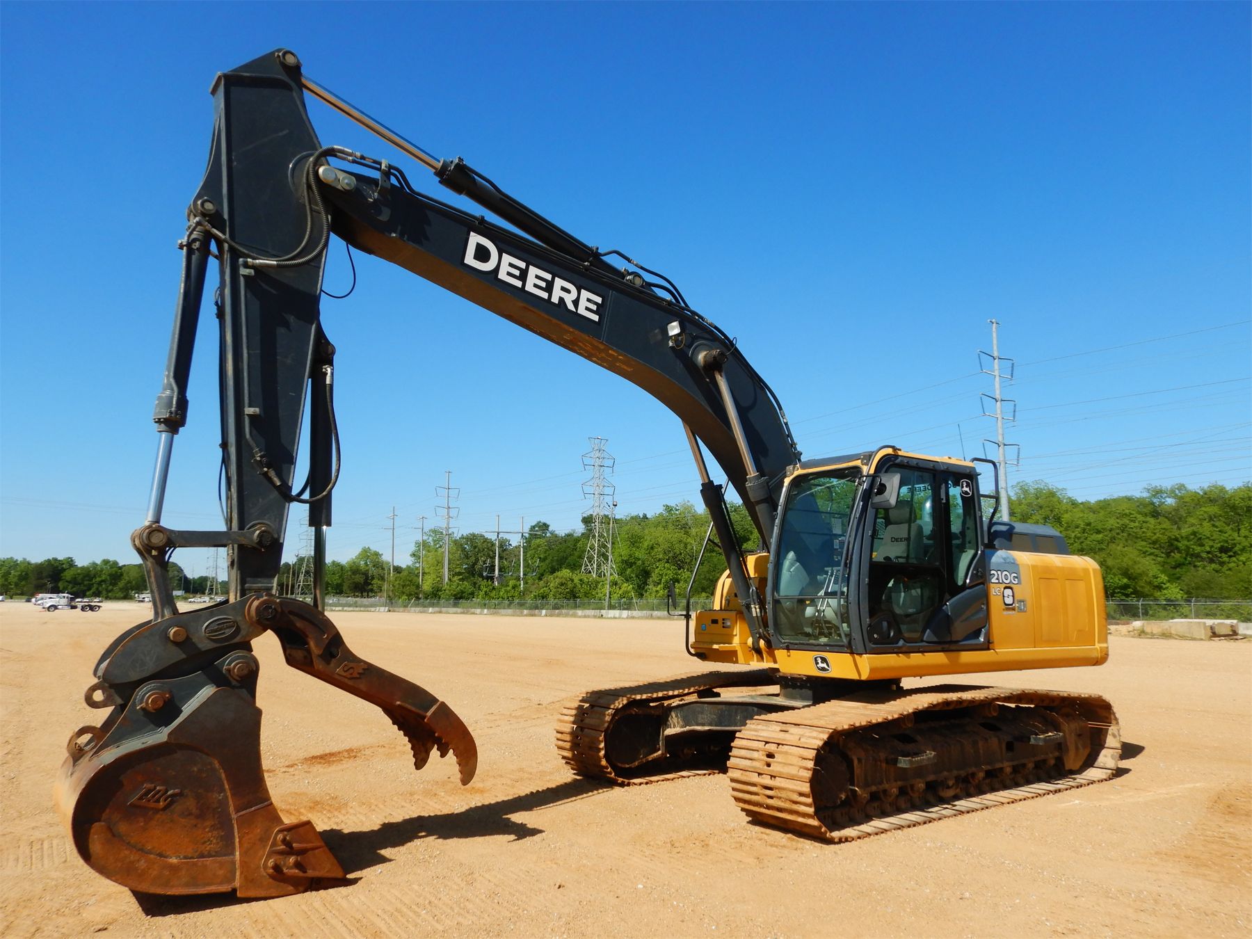 2017 JOHN DEERE 210G LC Excavator