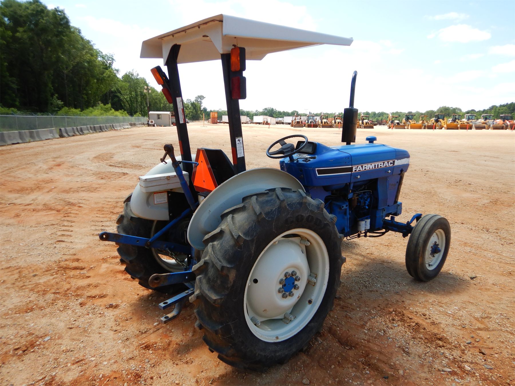 FARMTRAC 535 Tractor