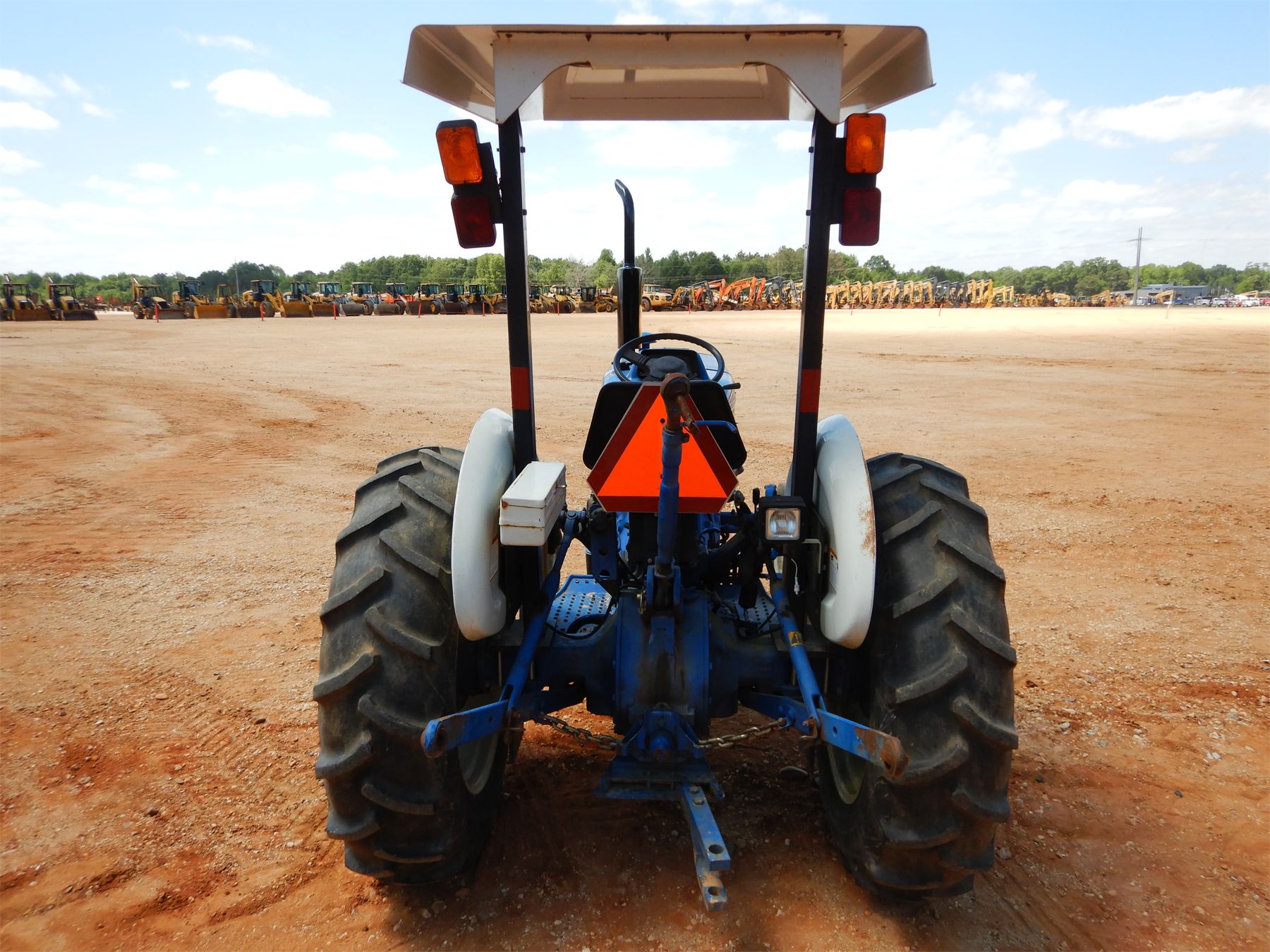 FARMTRAC 535 Tractor