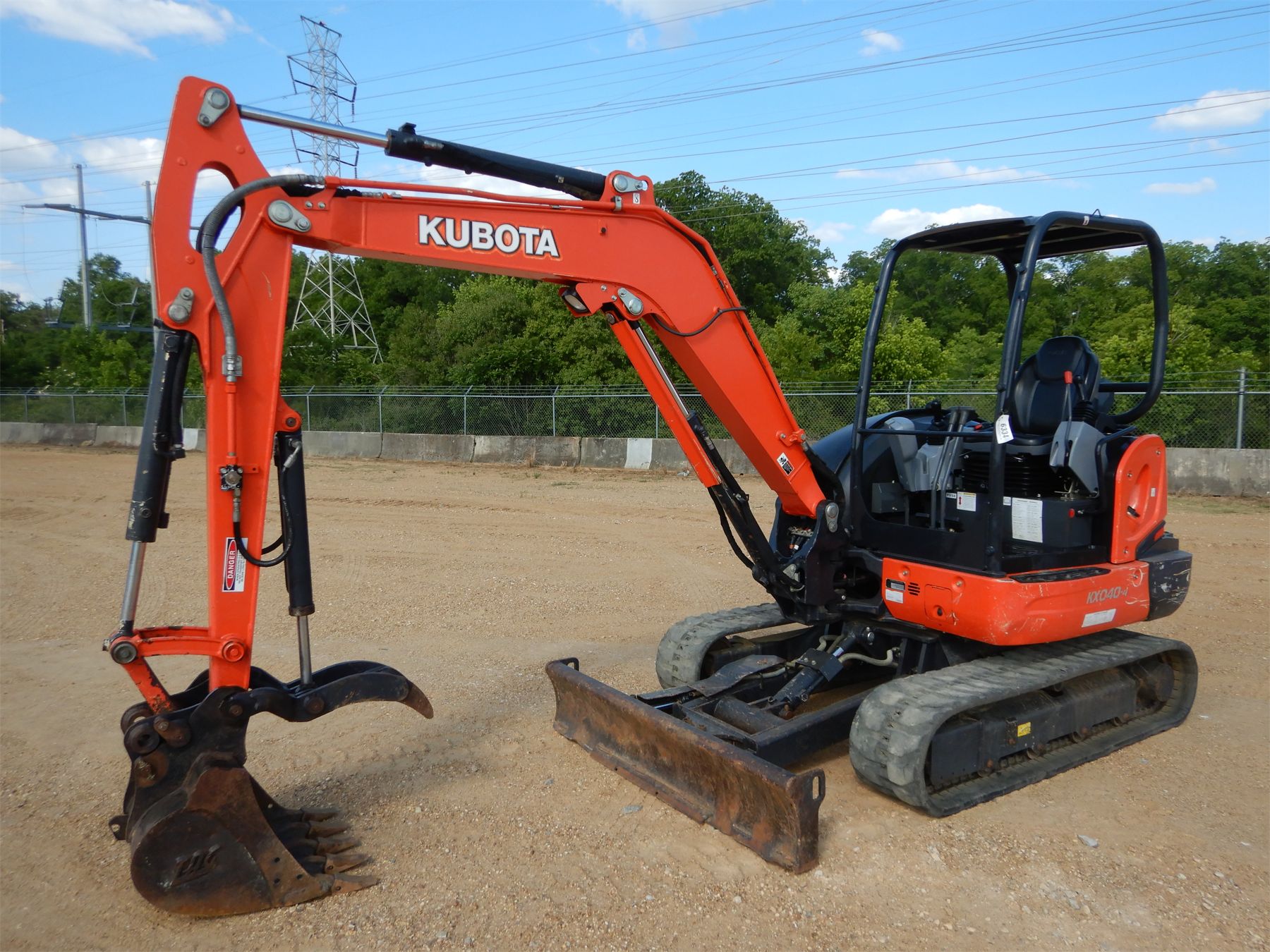 2016 KUBOTA KX0404 Excavator Mini J.M. Wood Auction Company, Inc.