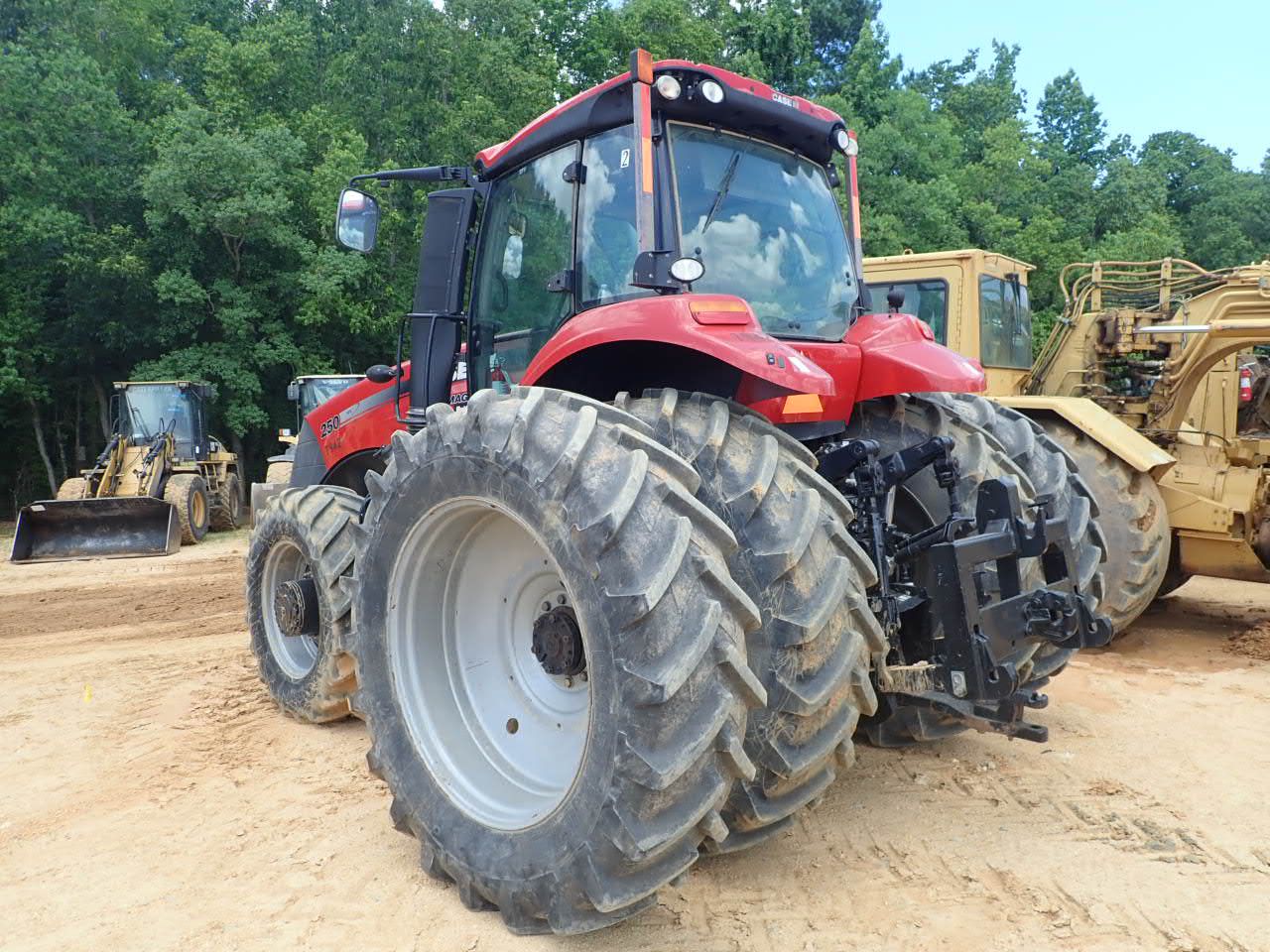 2015 CASE 250 MAGNUM Tractor 2015-case-250-magnum-tractor