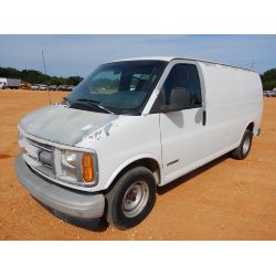 2000 CHEVROLET 2500 Box Truck / Cargo Van