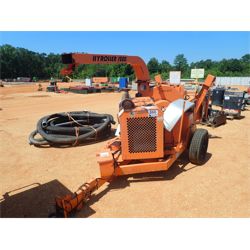 WOODCHUCK HYROLLER 1200 Chipper