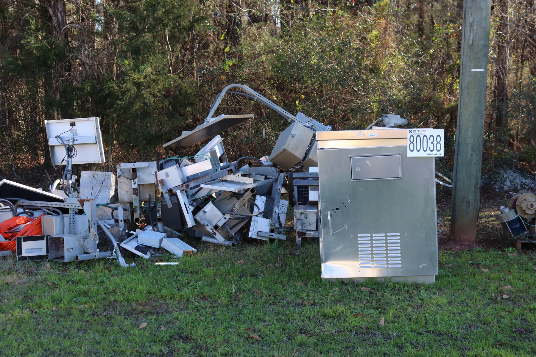 misc metal, storage rack, traffic lights, traffic signal box, Selling ...