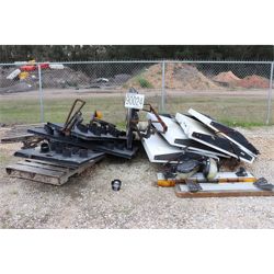 early warner signs, arrowboards, lightbars, Selling Offsite: Located in Mobile, AL