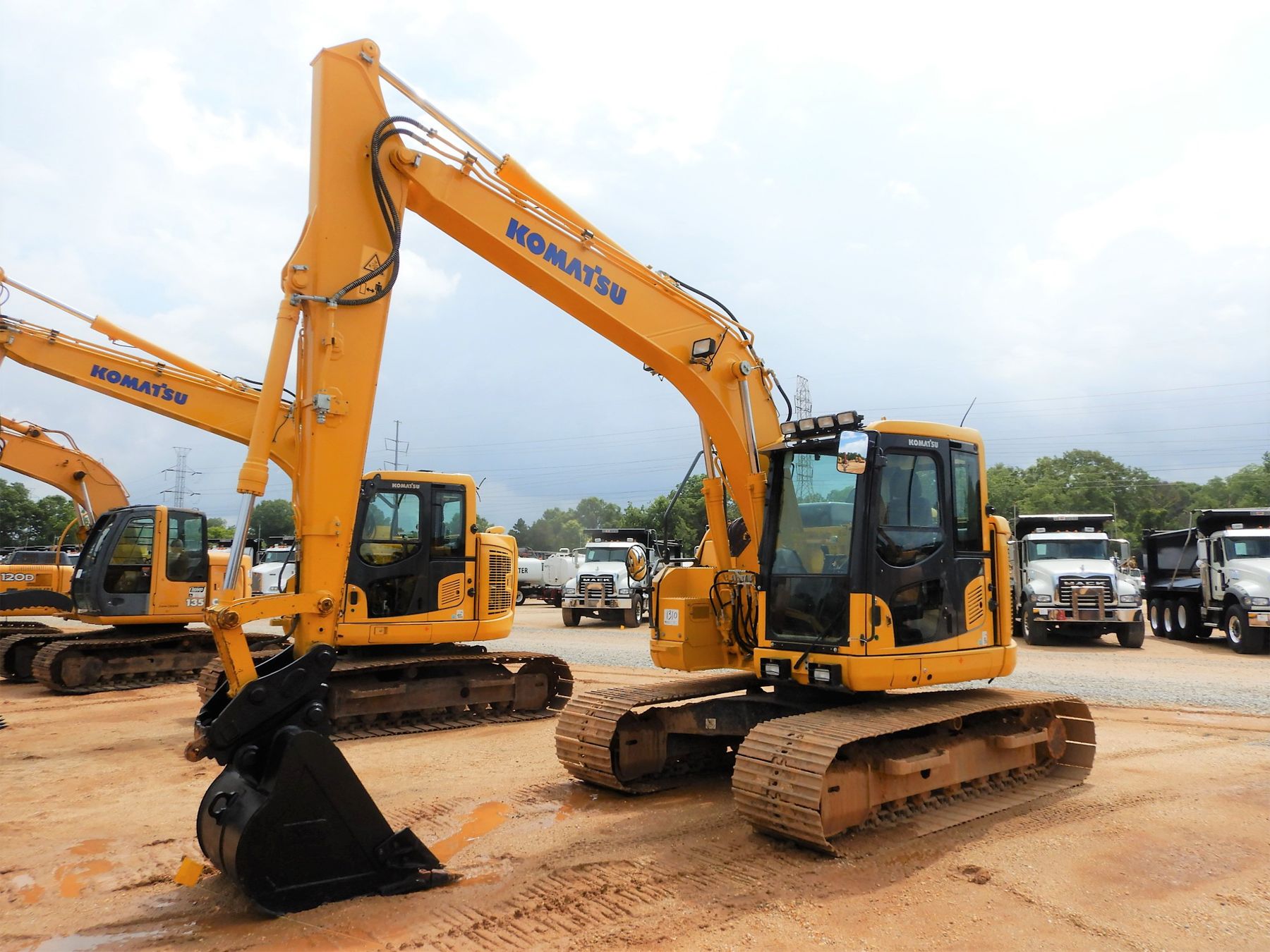 2017 KOMATSU PC138 US11 Excavator
