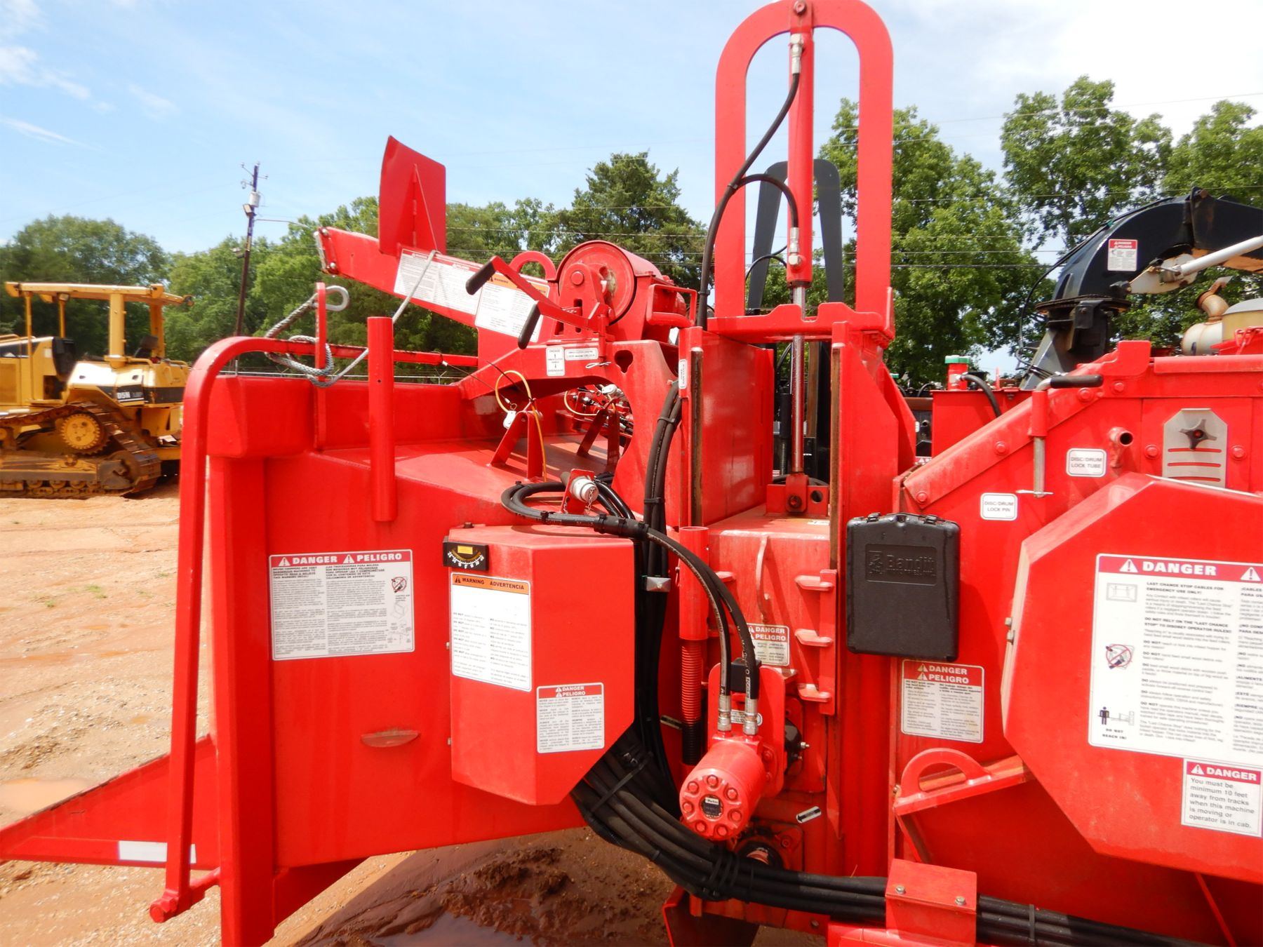 2015 BANDIT 1590XP WTC Chipper - J.M. Wood Auction Company, Inc.